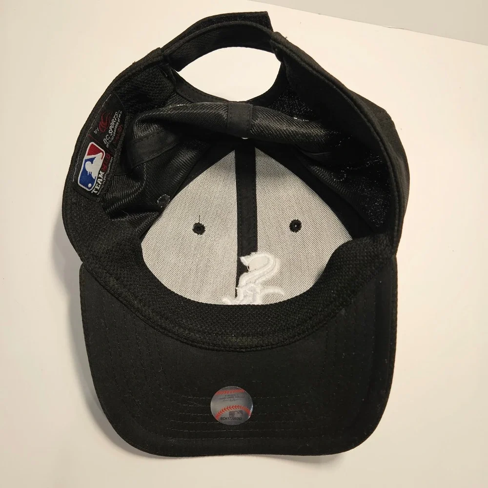 NWT Chicago White Sox Youth Baseball Hat OC Sports Black Team MLB Adjustable Cap